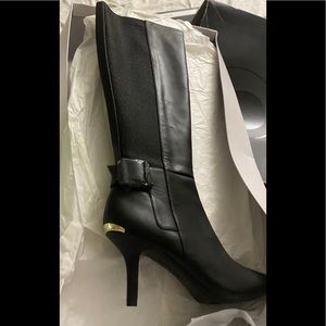 High boots with zipper